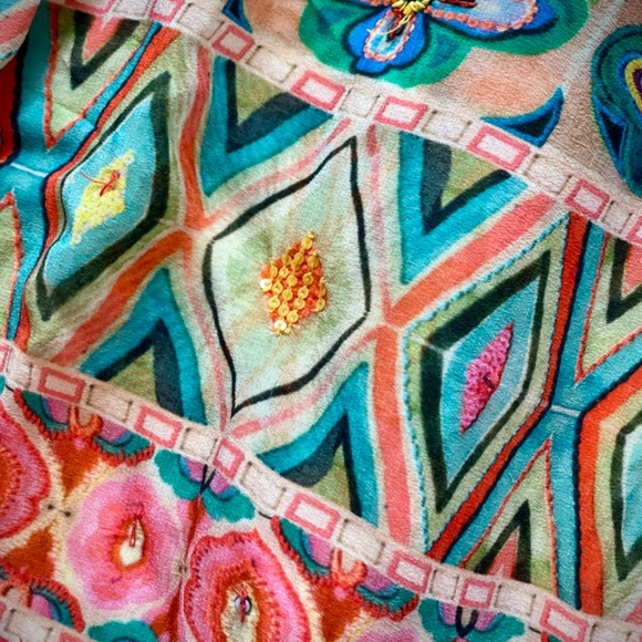 Ladies Skirt - Picture 2 of 3